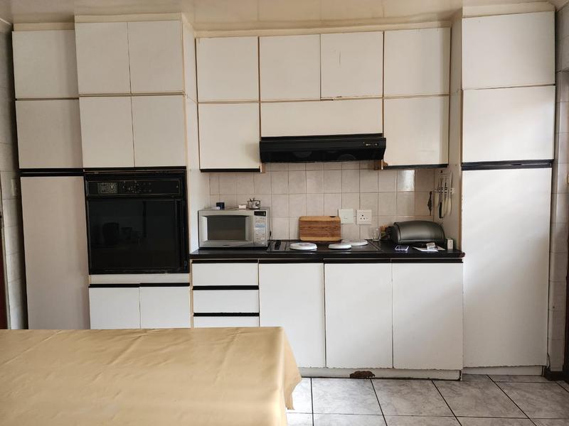 5 Bedroom Property for Sale in Belgravia Western Cape